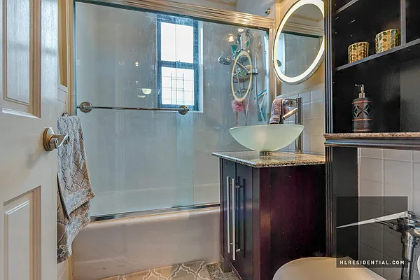 Sold by Highline Residential | media 16