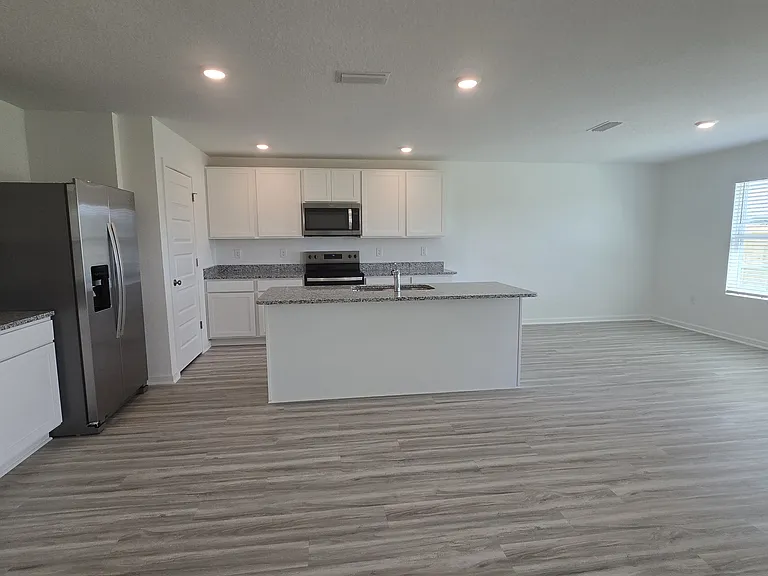 22050 Aleutian Ave — Photo 11
