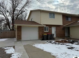 4620 Tipperary Trl, Lincoln, NE 68512