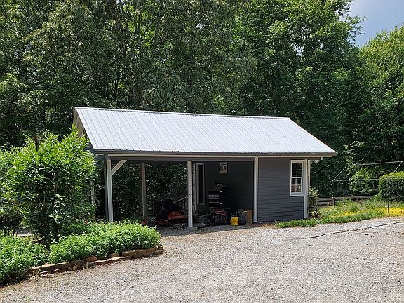 Carport and Hobby room