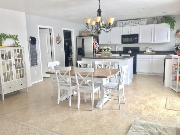 3515 S Hawk Dr, Saratoga Springs, UT 84045