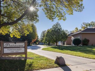 3325 W Prairiewood Dr S, Fargo, ND 58103