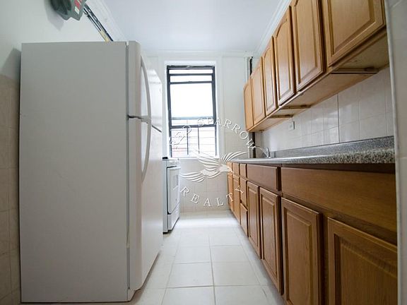 4th image of 214 Audubon Ave APT 52