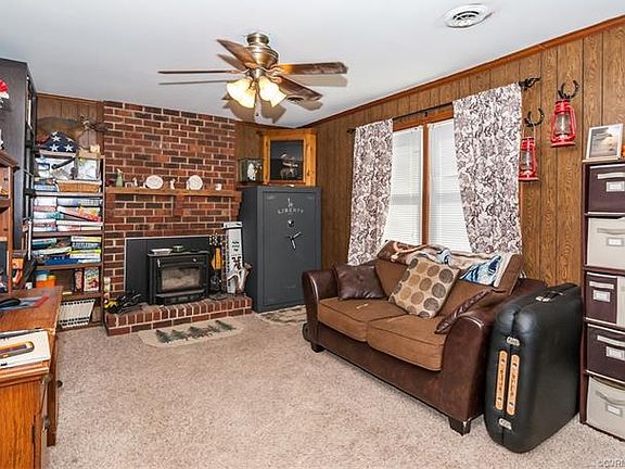 3rd image of 16405 Chinook Dr