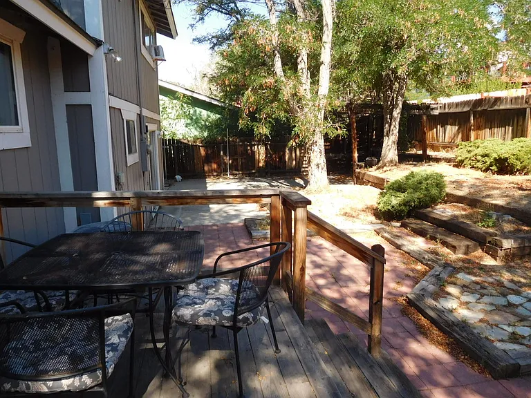 1325 Williams Cir — Photo 11