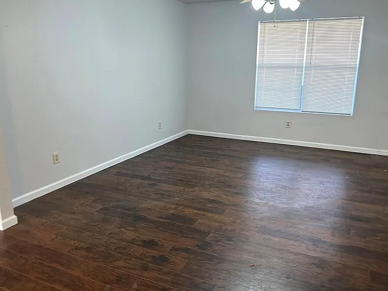 6327 Goforth St — Photo 3