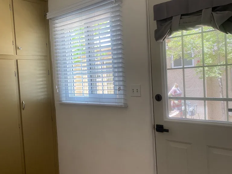 1213 Girard Blvd SE #A — Photo 19