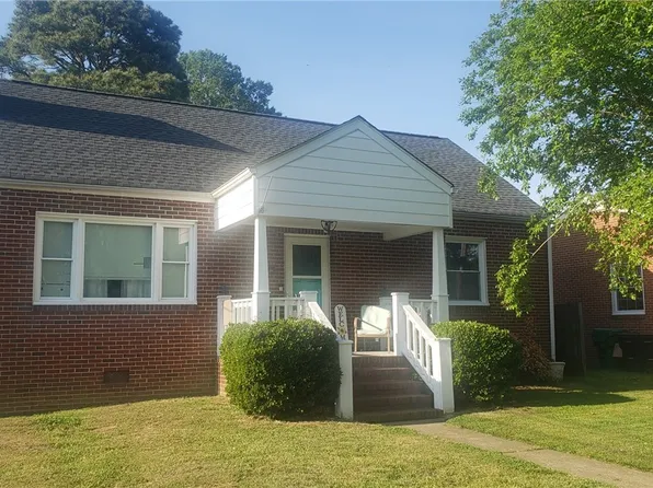 104 Moore Ave, Colonial Heights, VA 23834