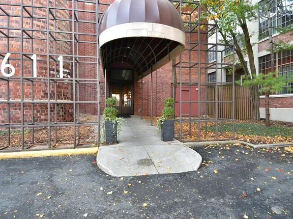 611 N Park Ave APT 402, Indianapolis, IN 46204