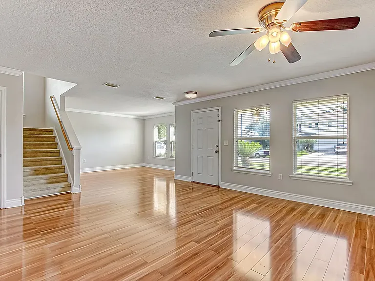 1412 Dunns Lake Dr — Photo 33