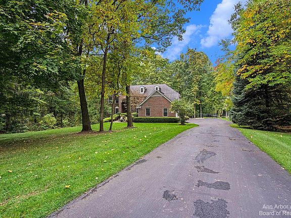 3rd image of 6419 Stillwater Dr