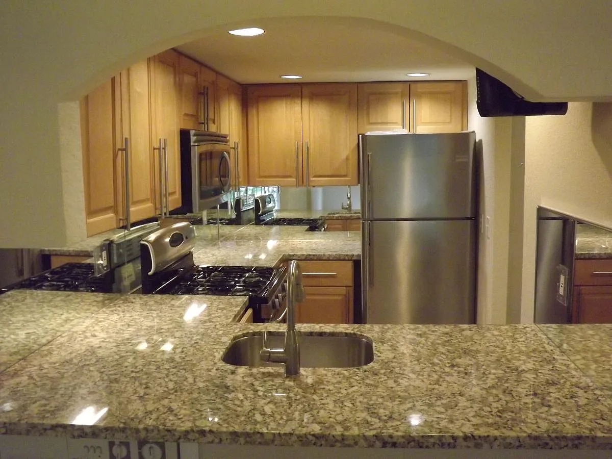 Building Photo - 6709 N Kendall Dr #228
