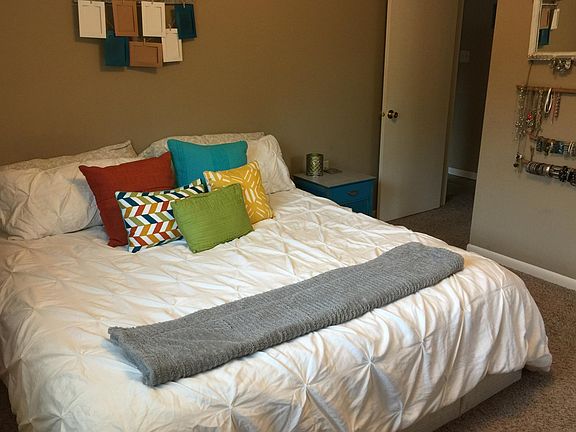 Bedroom 1- both rooms fit a king!