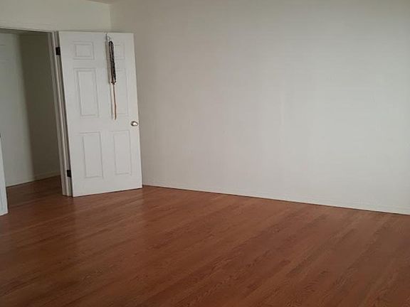 4th image of 5104 Cockrell Ln