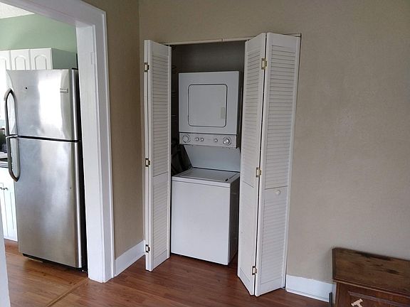 5th image of 1407 E Washington St Floor 3