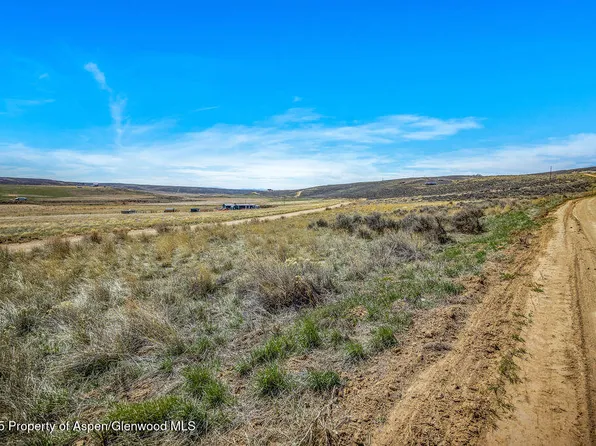 100 Sage Brush Ct, Craig, CO 81625