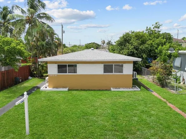 2212 Roosevelt Street, Hollywood, FL 33020