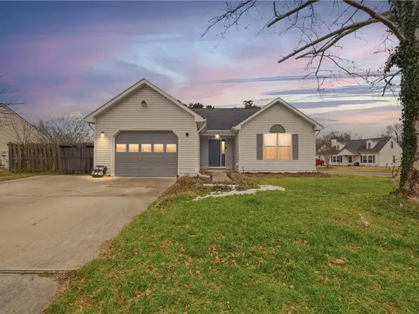 409 Collier Cres, Suffolk, VA 23434