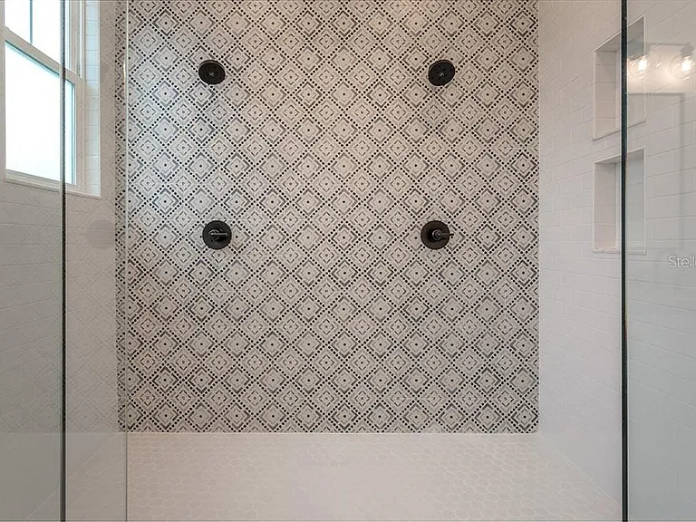1408 E Curtis St #B — Photo 39
