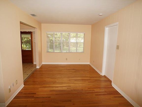 5th image of 1512 Jungle Ave N