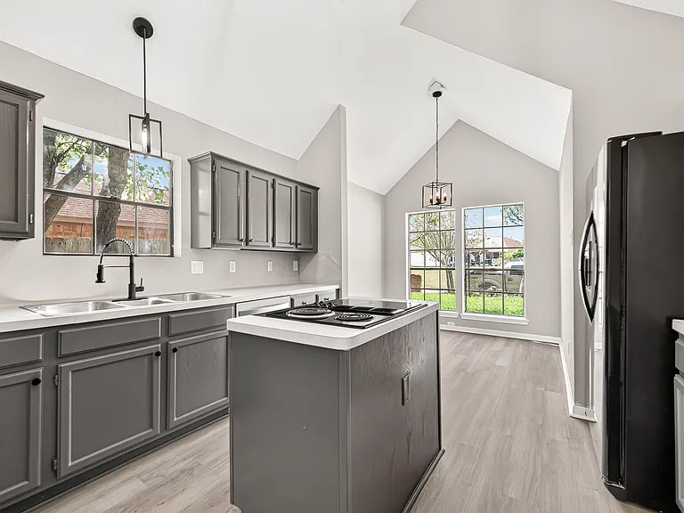 4906 Pleasure Lake Ln — Photo 18