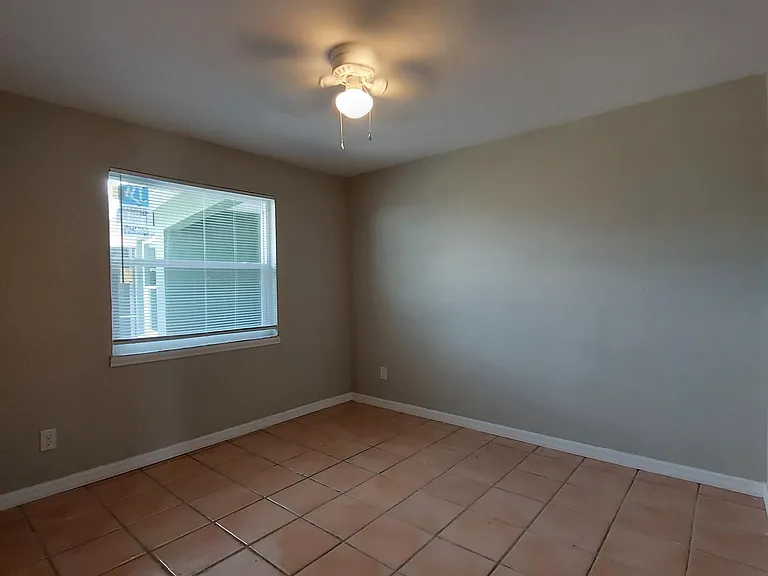 11341 Linda Loma Dr — Photo 15