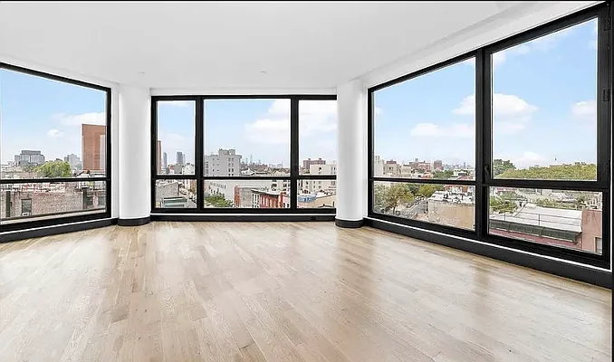 Living room, photo 2