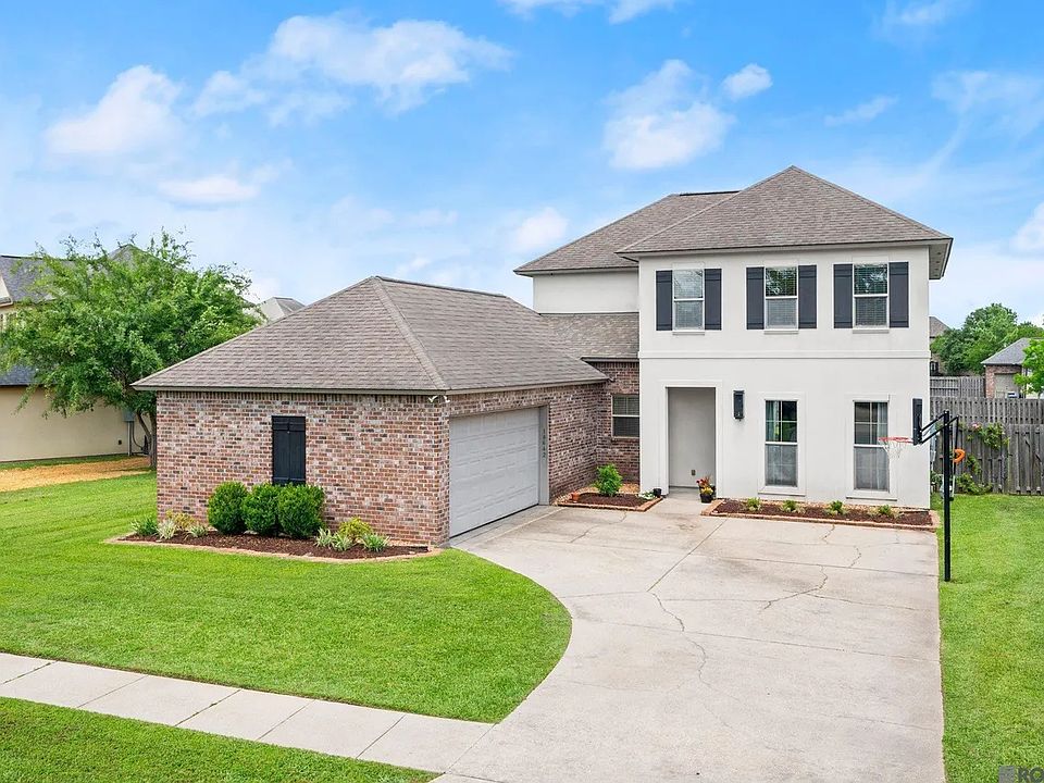 1st image of 18642 Lake Harbor Ln