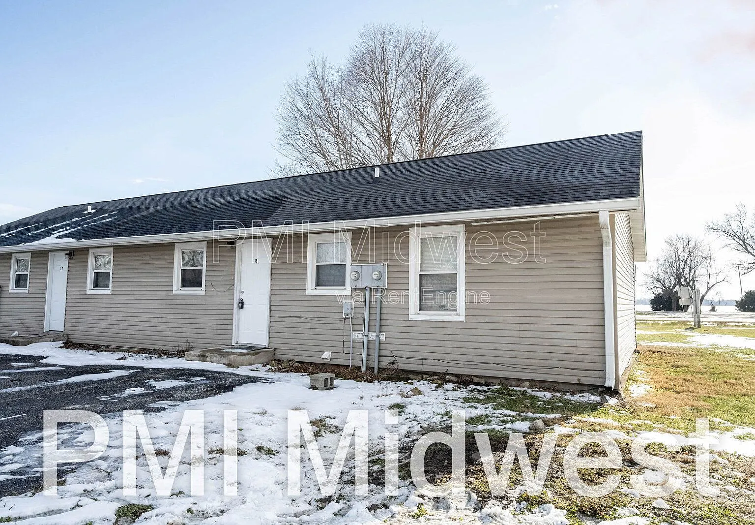 2 bed, 1.0 bath, 800 sqft, $850 — Photo 1