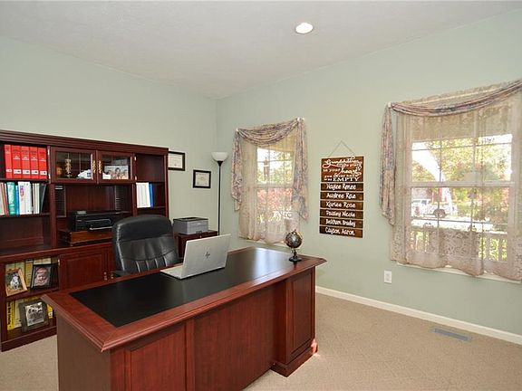 4th image of 1912 Wayfield Dr