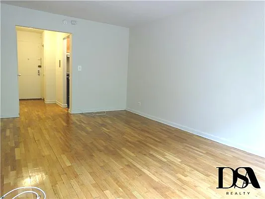 Rented by DSA Realty | media 29