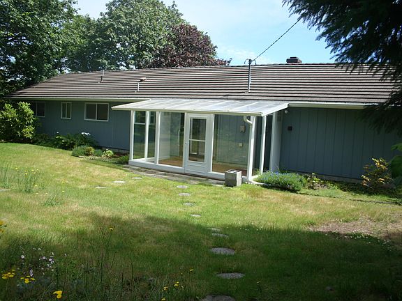 3rd image of 322 NE San Bayo Cir