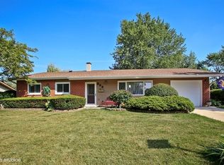 555 Western St, Hoffman Estates, IL 60169