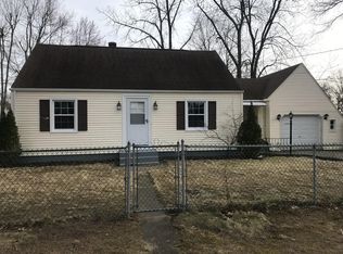 35 Mary Louise St, Springfield, MA 01119