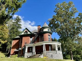 98 Edgwood St BUILDING E, Wheeling, WV 26003