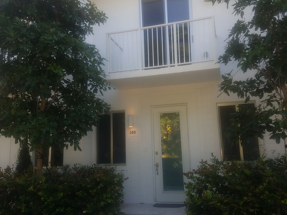 1st image of 2631 NE 213th St