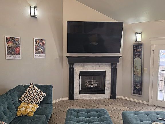5th image of 43855 Hunters Hill Dr