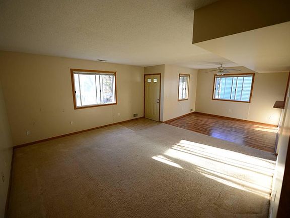 3rd image of 2529 Wimbledon Pl