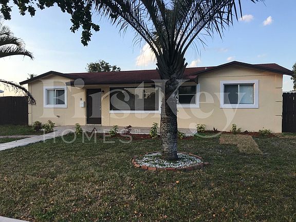 3rd image of 2751 NW 209th Ter