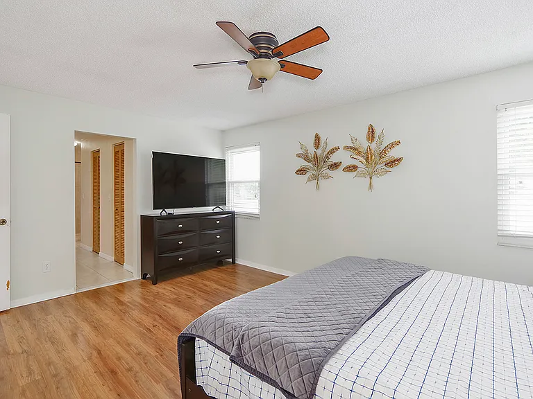8318 Palma Vista Ln — Photo 35
