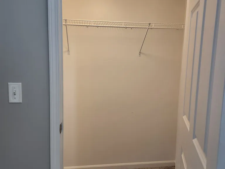 Abbey Ridge Apartment Homes — Photo 105