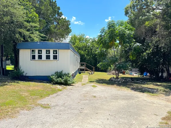 1139 Hidden Fawn, Canyon Lake, TX 78133