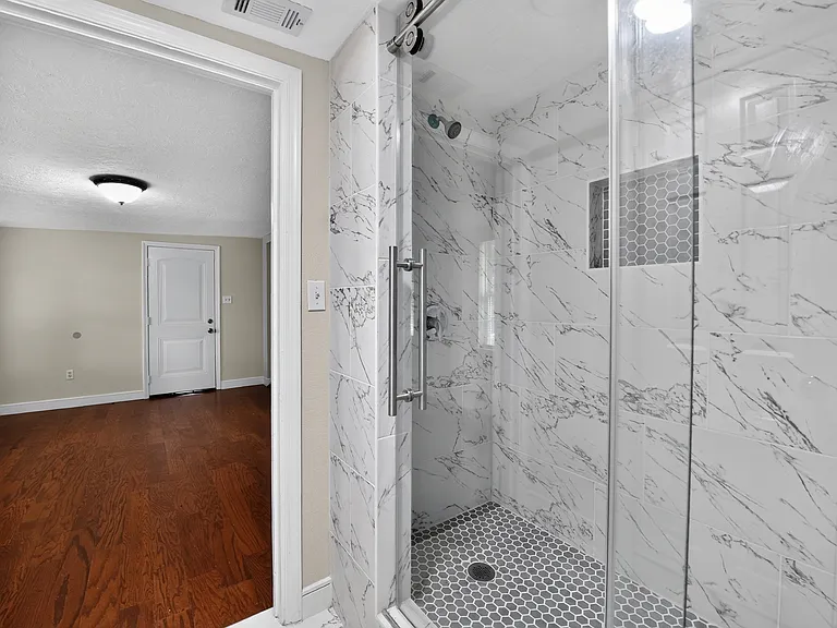 3002 Tanglebriar Dr — Photo 15
