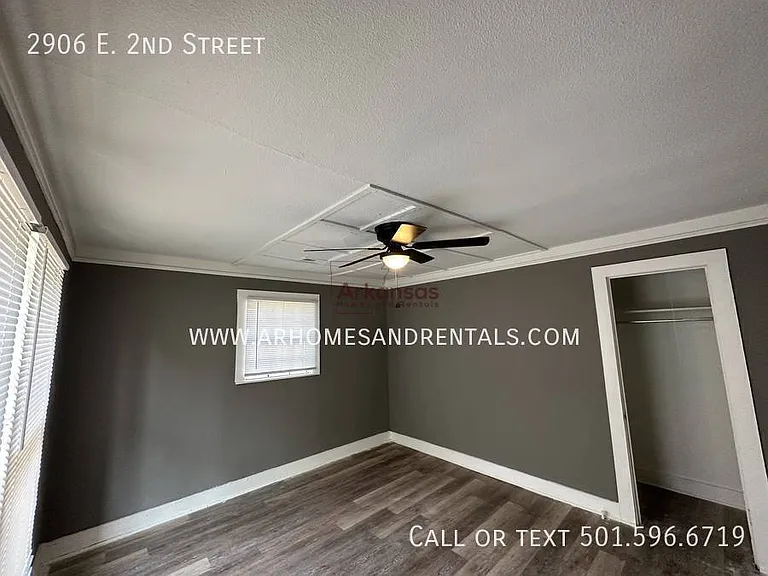 2906 E 2nd St — Photo 11