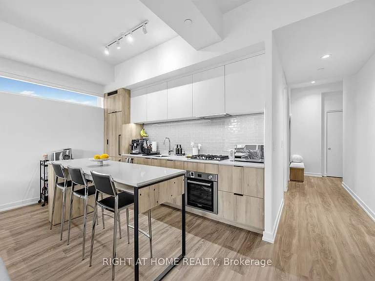 722 Marlee Ave #206 — Photo 4