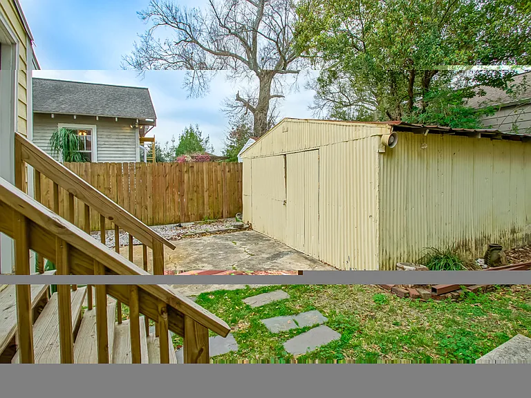 Detached garage.