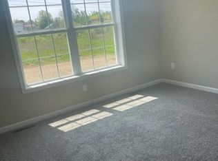 6381 Finish Line Trl, Cicero, NY 13029