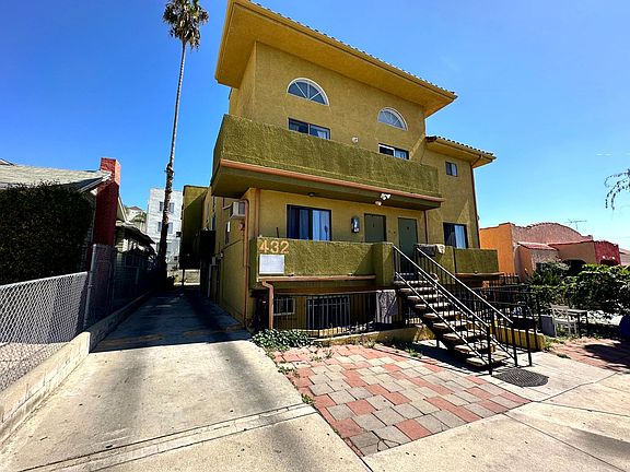2nd image of 432 N Kingsley Dr #7