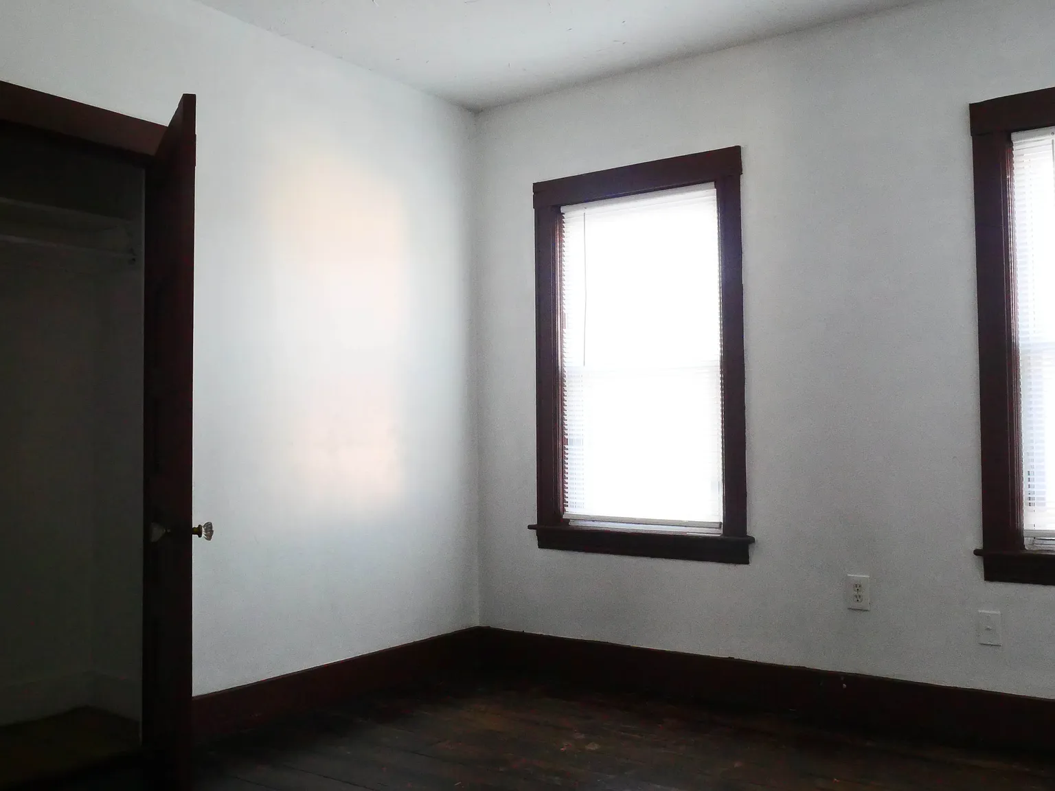 3 bed, 1200 sqft, $1,850 — Photo 2