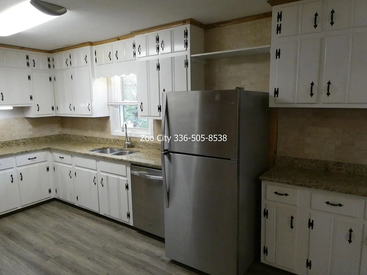 Kitchen with lots of cabinets - 723 Spencer Ave